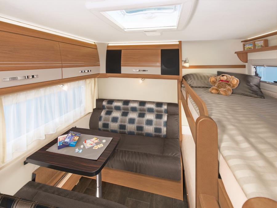 Интерьер Dethleffs Globetrotter XXL A 2015 года  (фото 8 из 9)